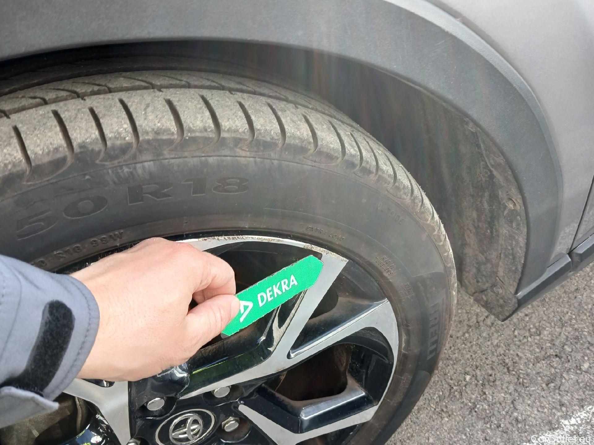  Toyota  C-HR TOYOTA  / 2016 / 5P / todoterreno 1.8 125H Advance (CX) #9