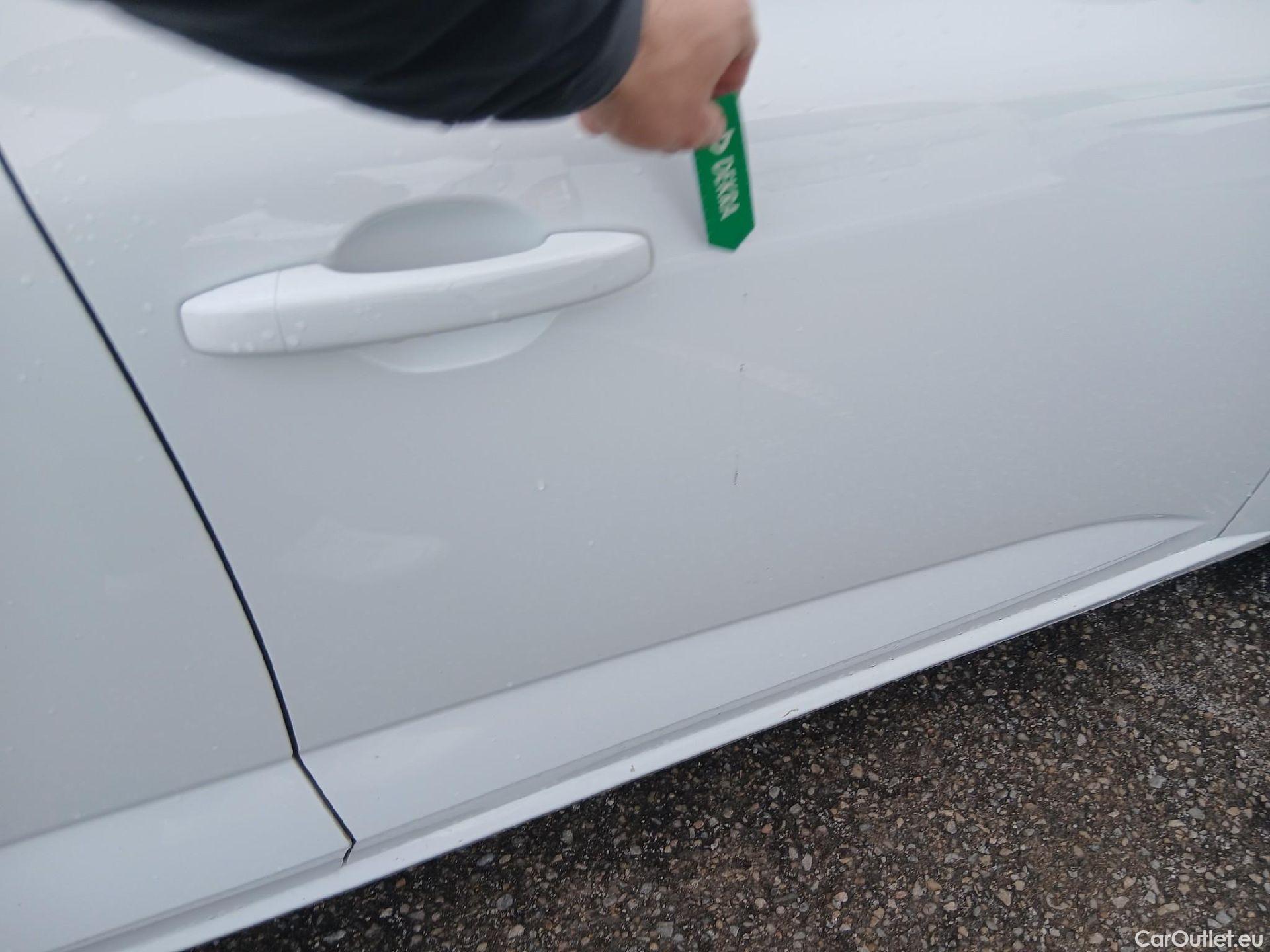  Renault  Megane RENAULT Mégane / 2020 / 5P / berlina con portón Equilibre Blue dCi 85 kW (115CV) #20