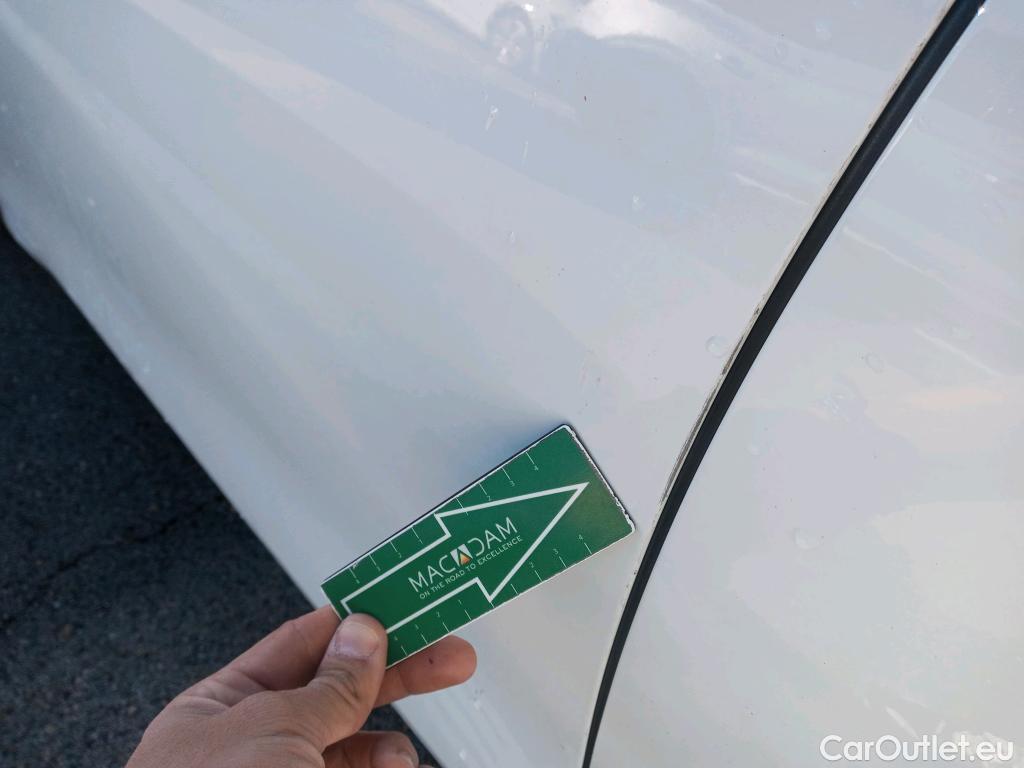  Volkswagen  Golf  VOLKSWAGEN / 2020 / 5P / berlina con portón 2.0 TDI 85kW (115CV) #9