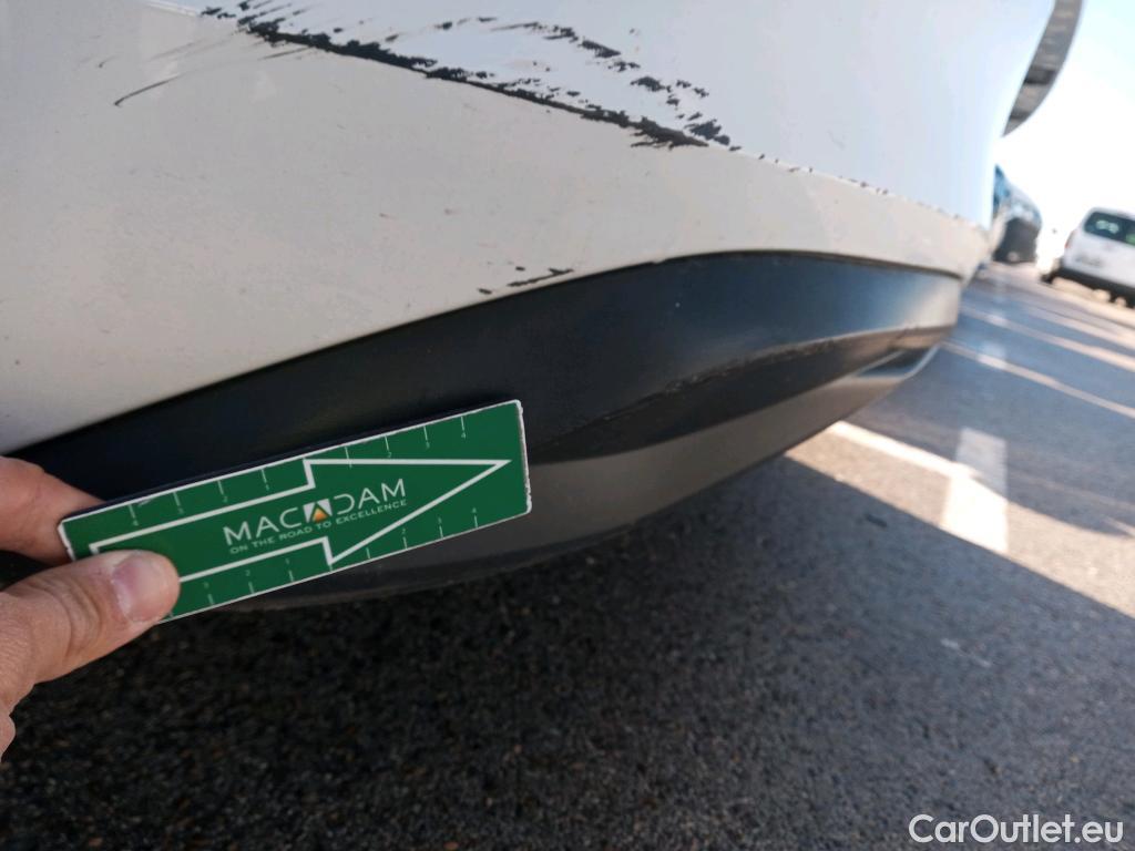  Volkswagen  Golf  VOLKSWAGEN / 2020 / 5P / berlina con portón 2.0 TDI 85kW (115CV) #24