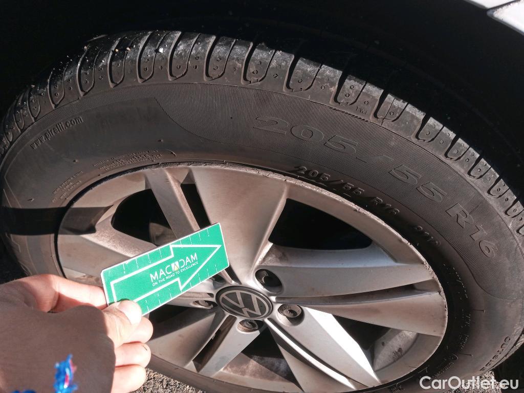  Volkswagen  Golf  VOLKSWAGEN / 2020 / 5P / berlina con portón 2.0 TDI 85kW (115CV) #18