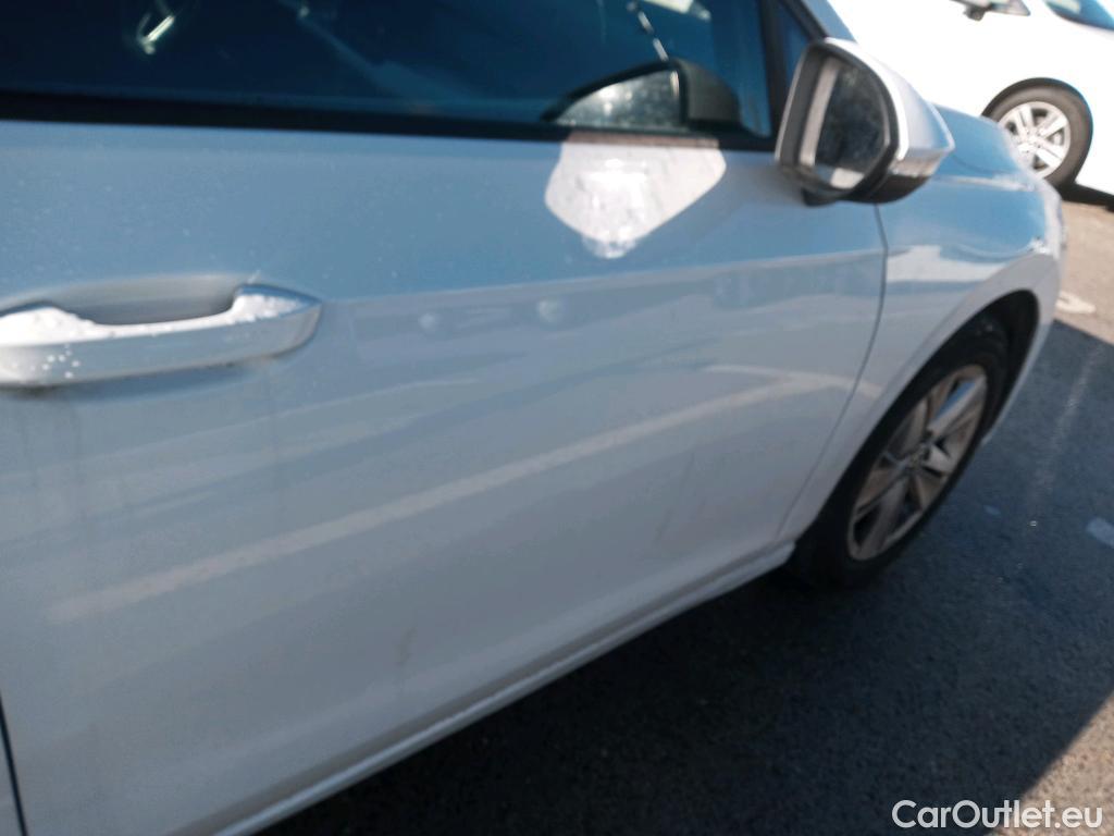  Volkswagen  Golf  VOLKSWAGEN / 2020 / 5P / berlina con portón 2.0 TDI 85kW (115CV) #13