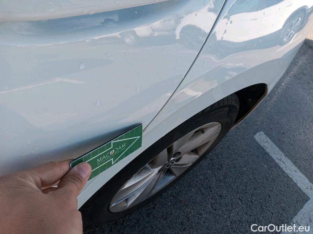  Volkswagen  Golf  VOLKSWAGEN / 2020 / 5P / berlina con portón 2.0 TDI 85kW (115CV) #7