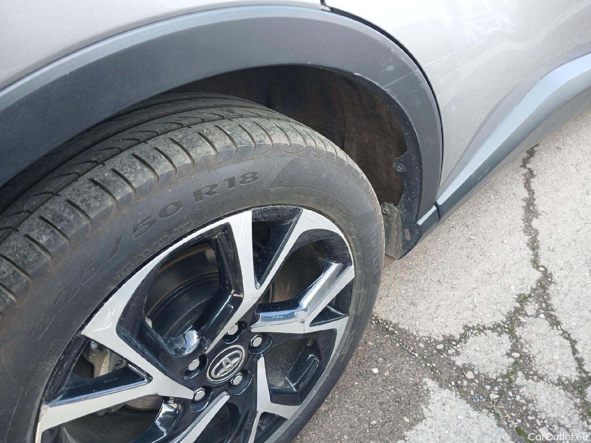  Toyota  C-HR TOYOTA  / 2016 / 5P / todoterreno 1.8 125H Advance (CX) #20