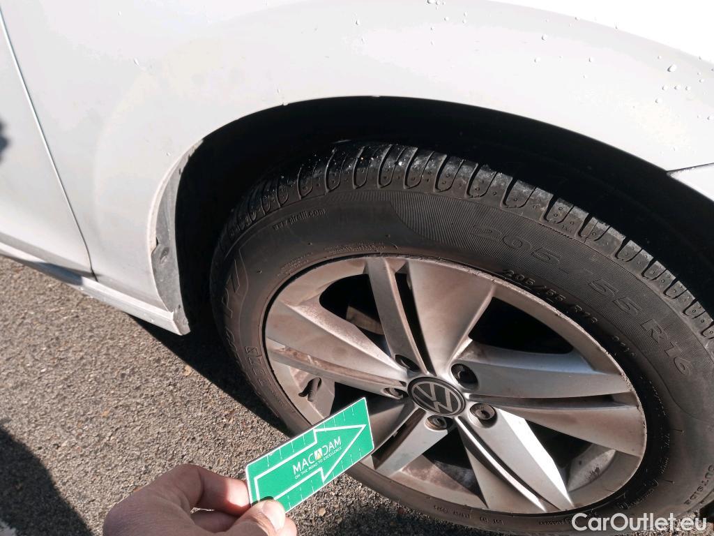  Volkswagen  Golf  VOLKSWAGEN / 2020 / 5P / berlina con portón 2.0 TDI 85kW (115CV) #19