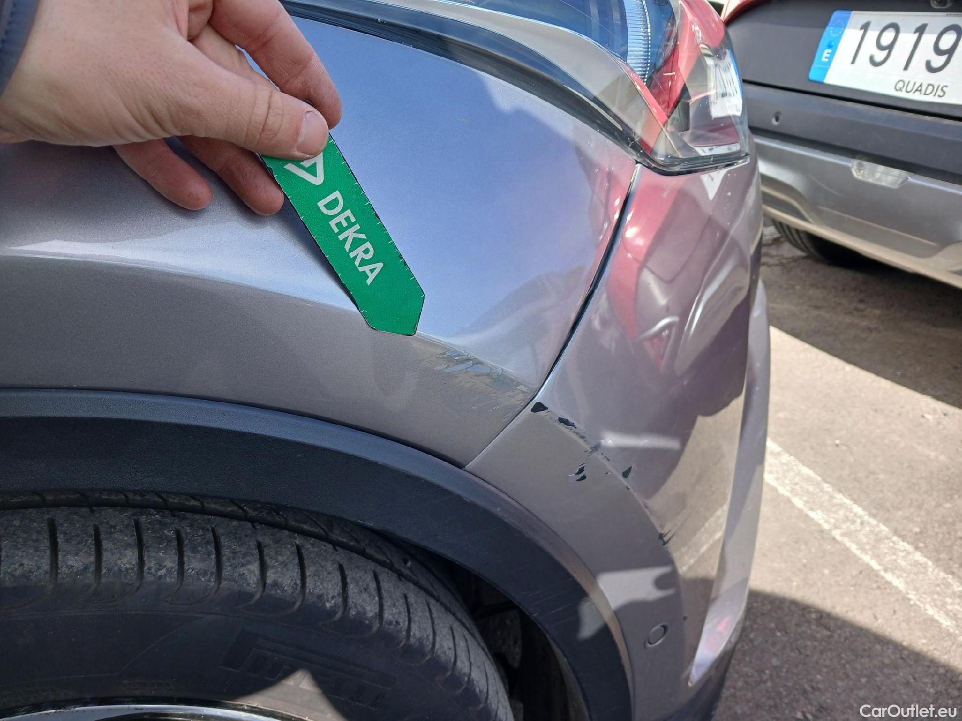  Toyota  C-HR TOYOTA  / 2016 / 5P / todoterreno 1.8 125H Advance (CX) #30