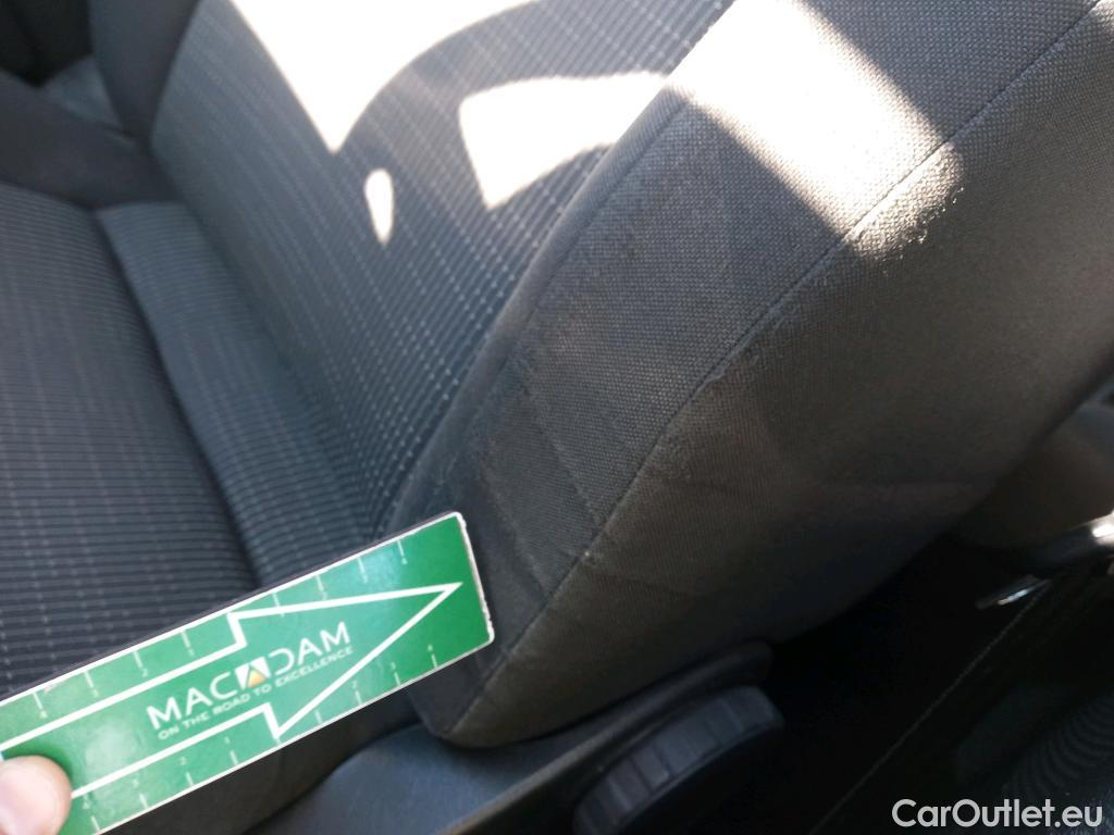  Volkswagen  Golf  VOLKSWAGEN / 2020 / 5P / berlina con portón 2.0 TDI 85kW (115CV) #14