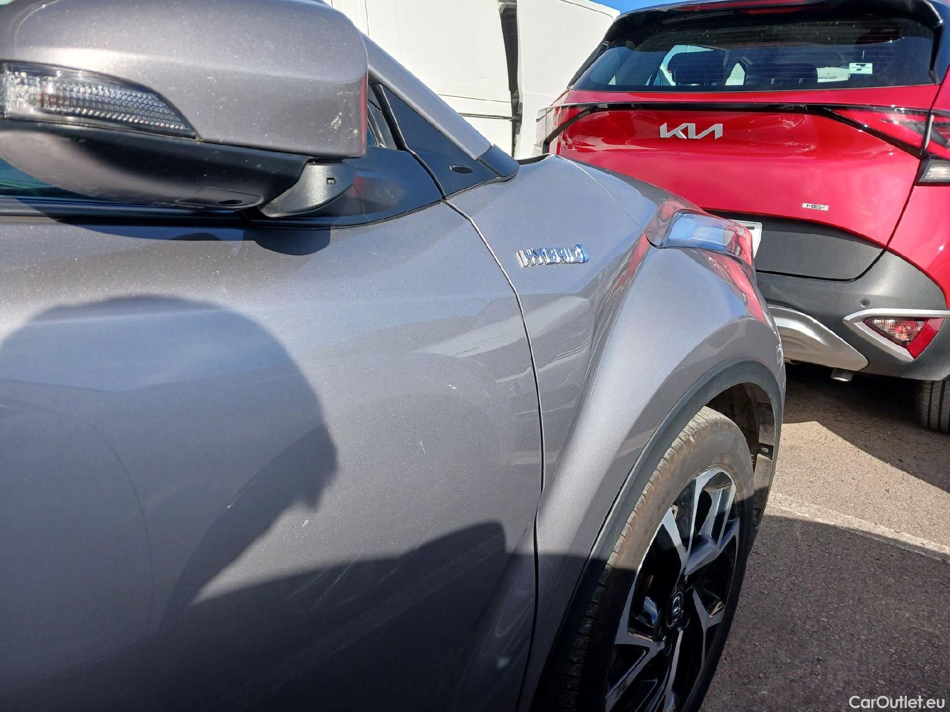  Toyota  C-HR TOYOTA  / 2016 / 5P / todoterreno 1.8 125H Advance (CX) #28