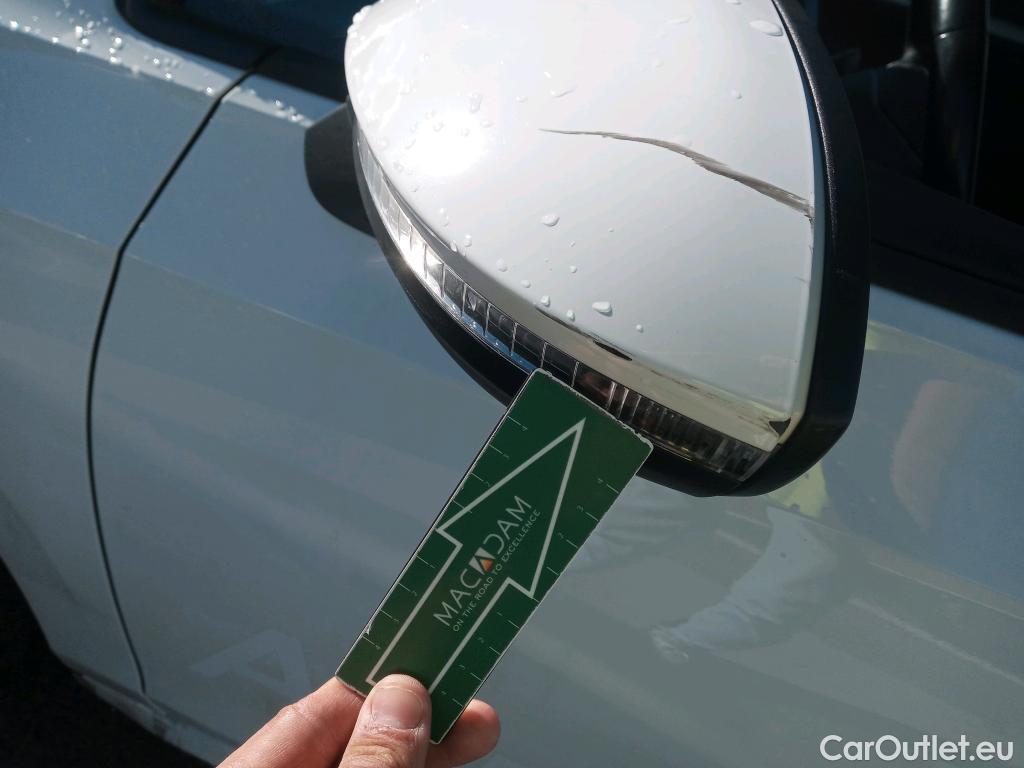  Volkswagen  Golf  VOLKSWAGEN / 2020 / 5P / berlina con portón 2.0 TDI 85kW (115CV) #23