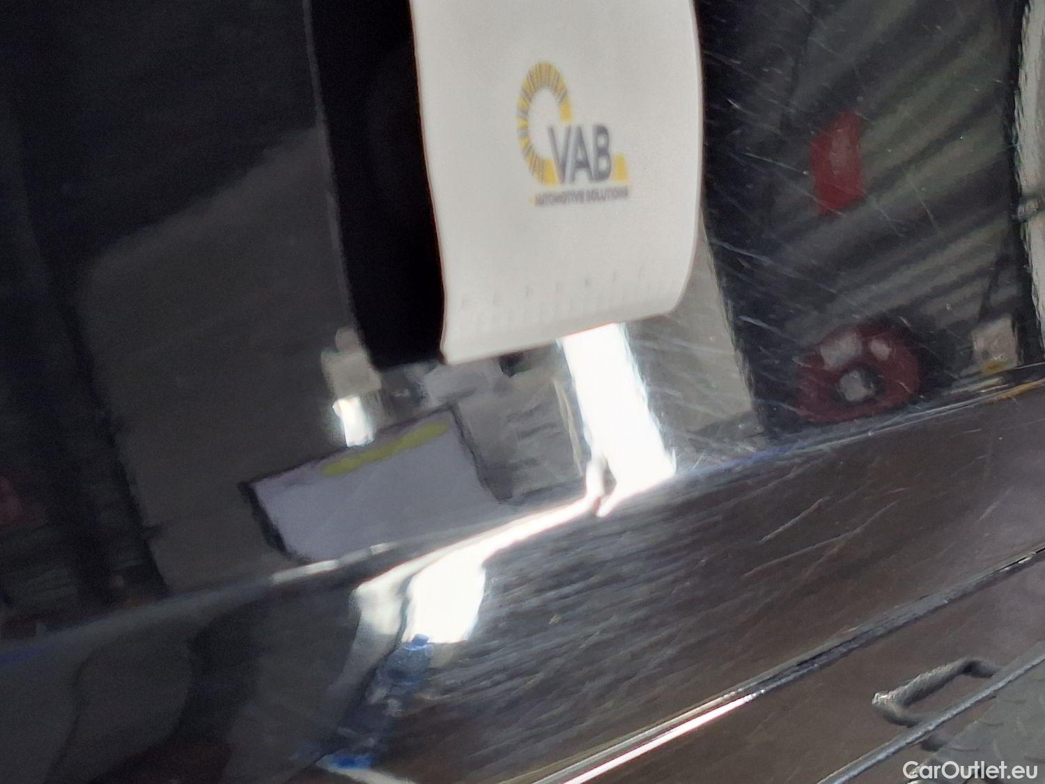  Land Rover  Range Rover Land Rover, RR.Velar FL'20 PHEV, Land Rover  Velar P400e SE 5d #13