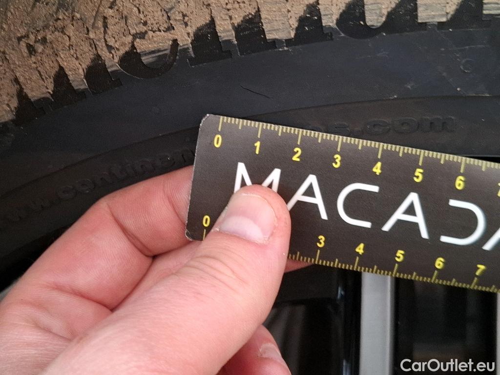  Mercedes  G-Klasee MERCEDES-BENZ GLC Coupe / 2019 / 5P / Coupé GLC 300 de Business Line 4Matic #3