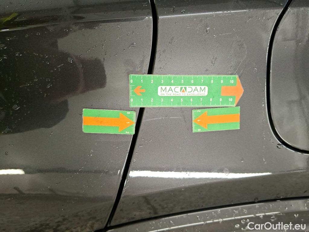  Mercedes  GLC MERCEDES-BENZ  / 2022 / 5P / SUV  400 e AMG Line 4MATIC #3