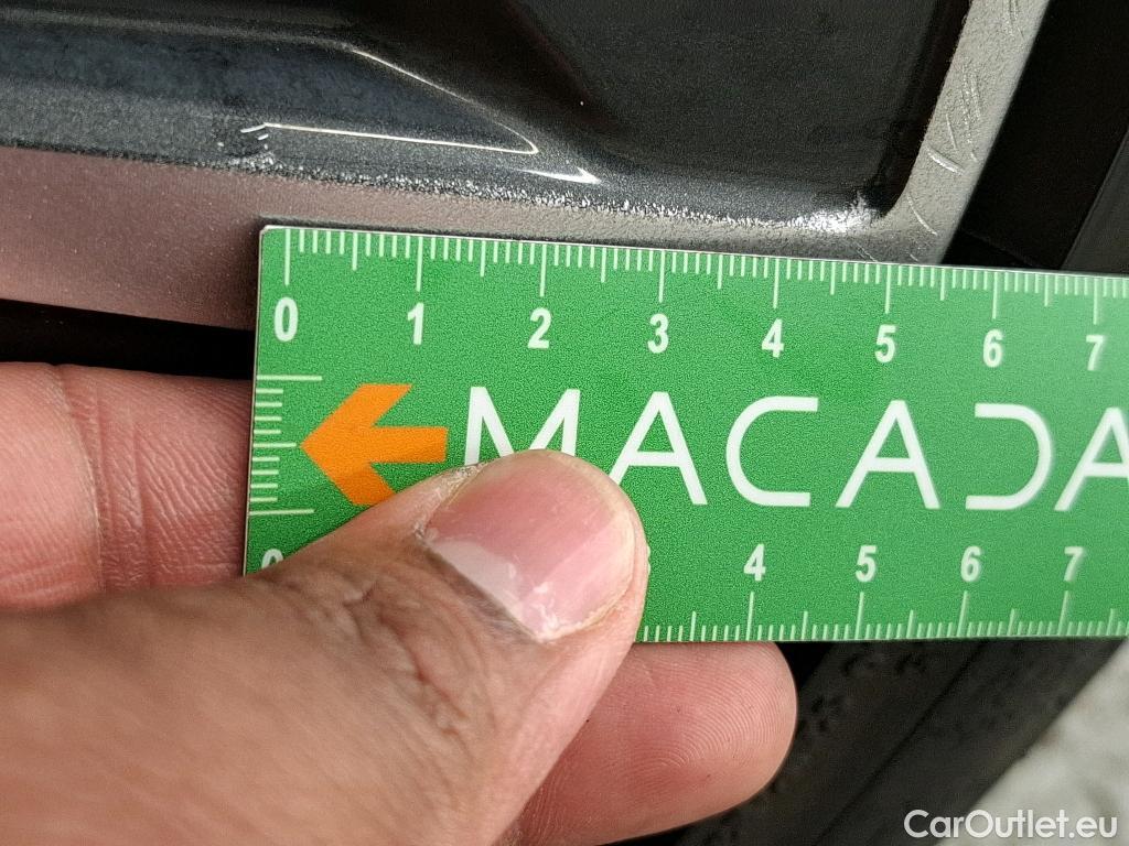  Bmw  Serie 1 BMW Série 1 / 2019 / 5P / Berline 116i Business Design #25