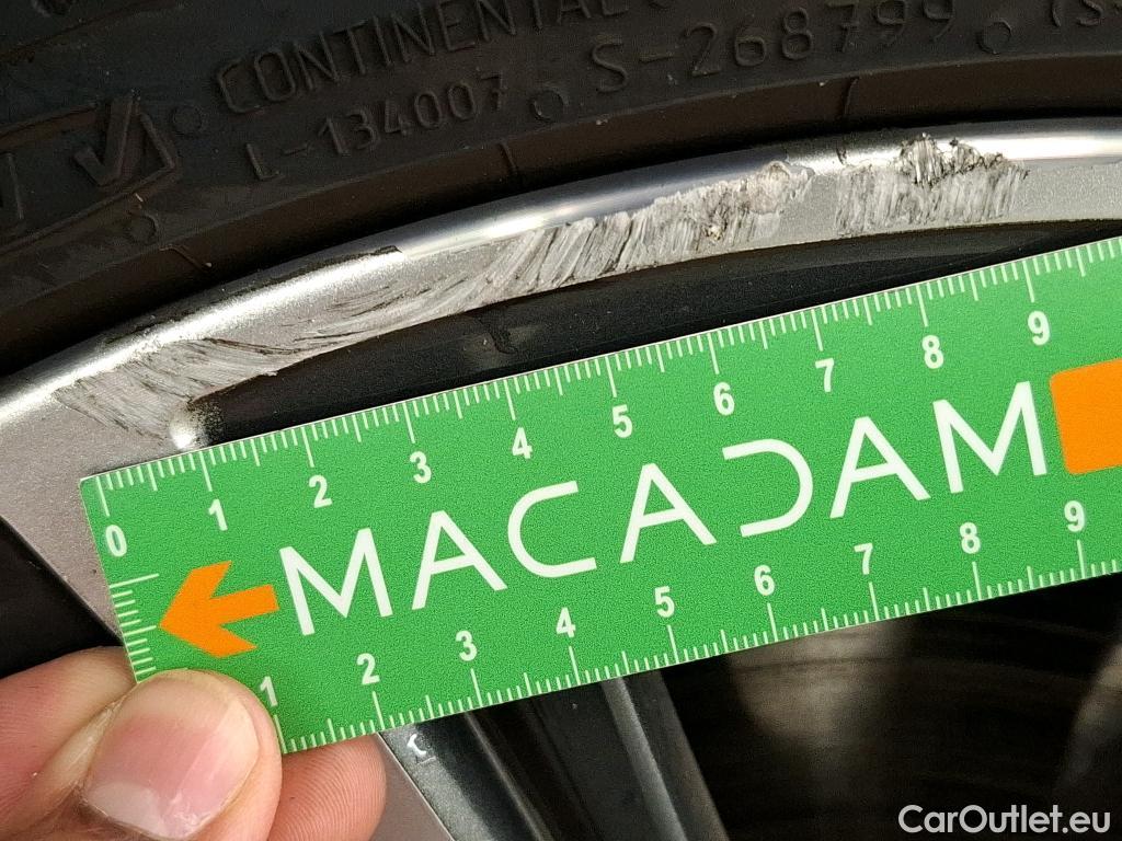  Bmw  Serie 1 BMW Série 1 / 2019 / 5P / Berline 116i Business Design #29