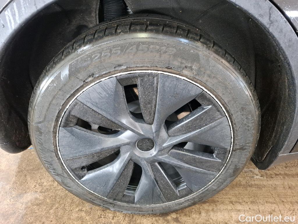  Tesla  Model Y TESLA  / 2020 / 5P / SUV Grande Autonomie Dual-Motor AWD #8