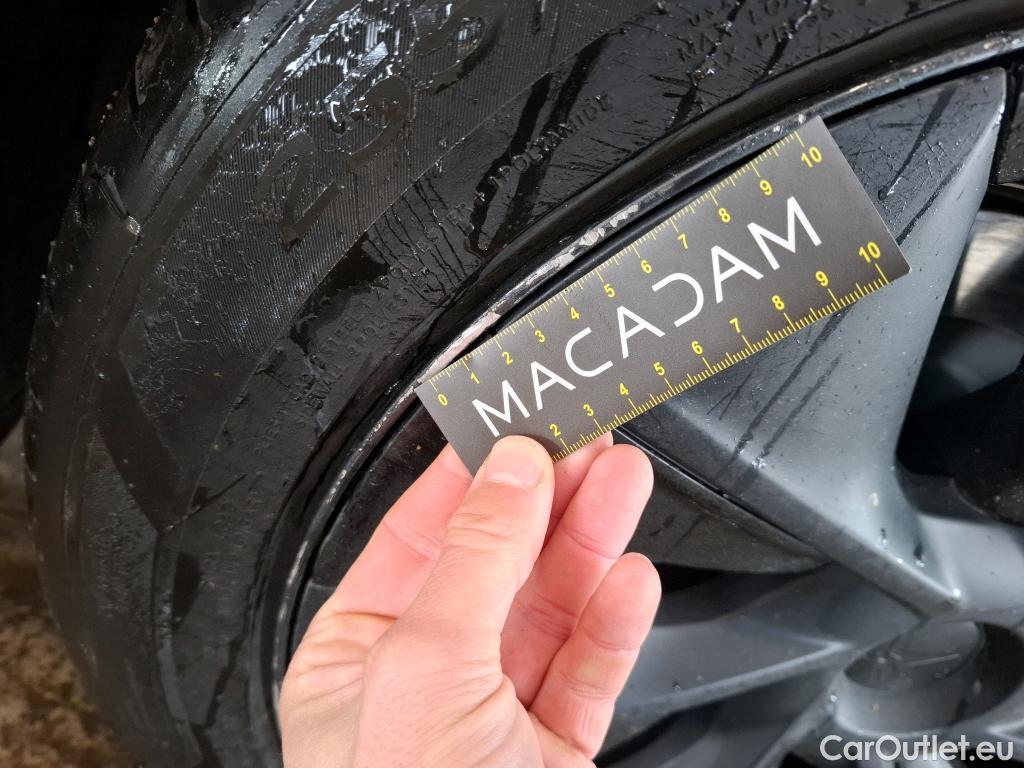  Tesla  Model Y TESLA  / 2020 / 5P / SUV Grande Autonomie Dual-Motor AWD #25