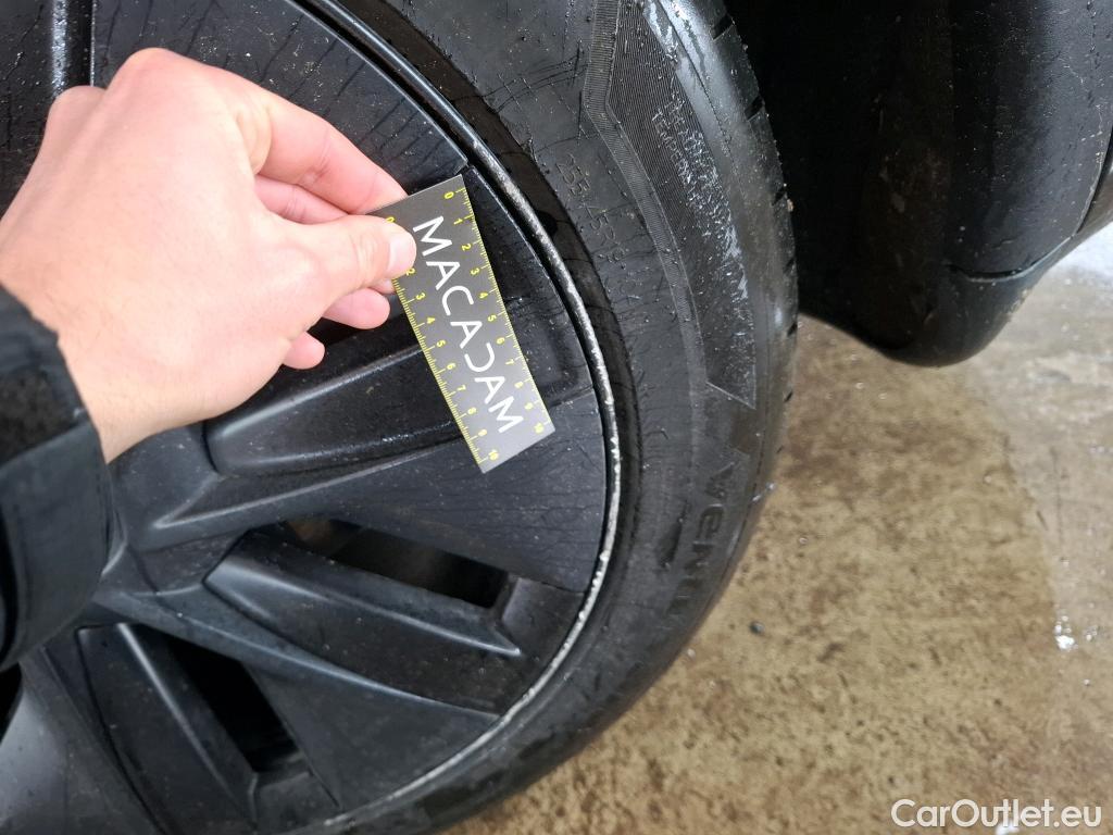  Tesla  Model Y TESLA  / 2020 / 5P / SUV Grande Autonomie Dual-Motor AWD #27