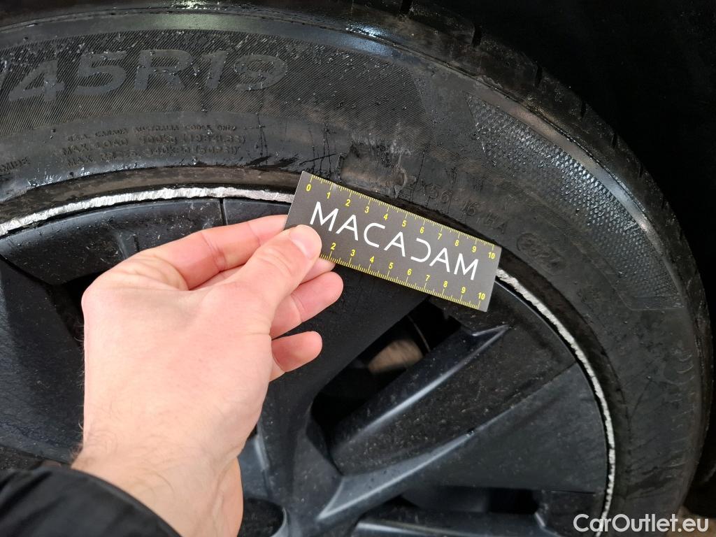  Tesla  Model Y TESLA  / 2020 / 5P / SUV Grande Autonomie Dual-Motor AWD #17