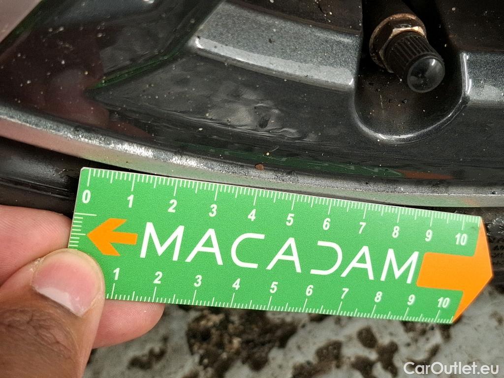  Bmw  Serie 1 BMW Série 1 / 2019 / 5P / Berline 116i Business Design #27