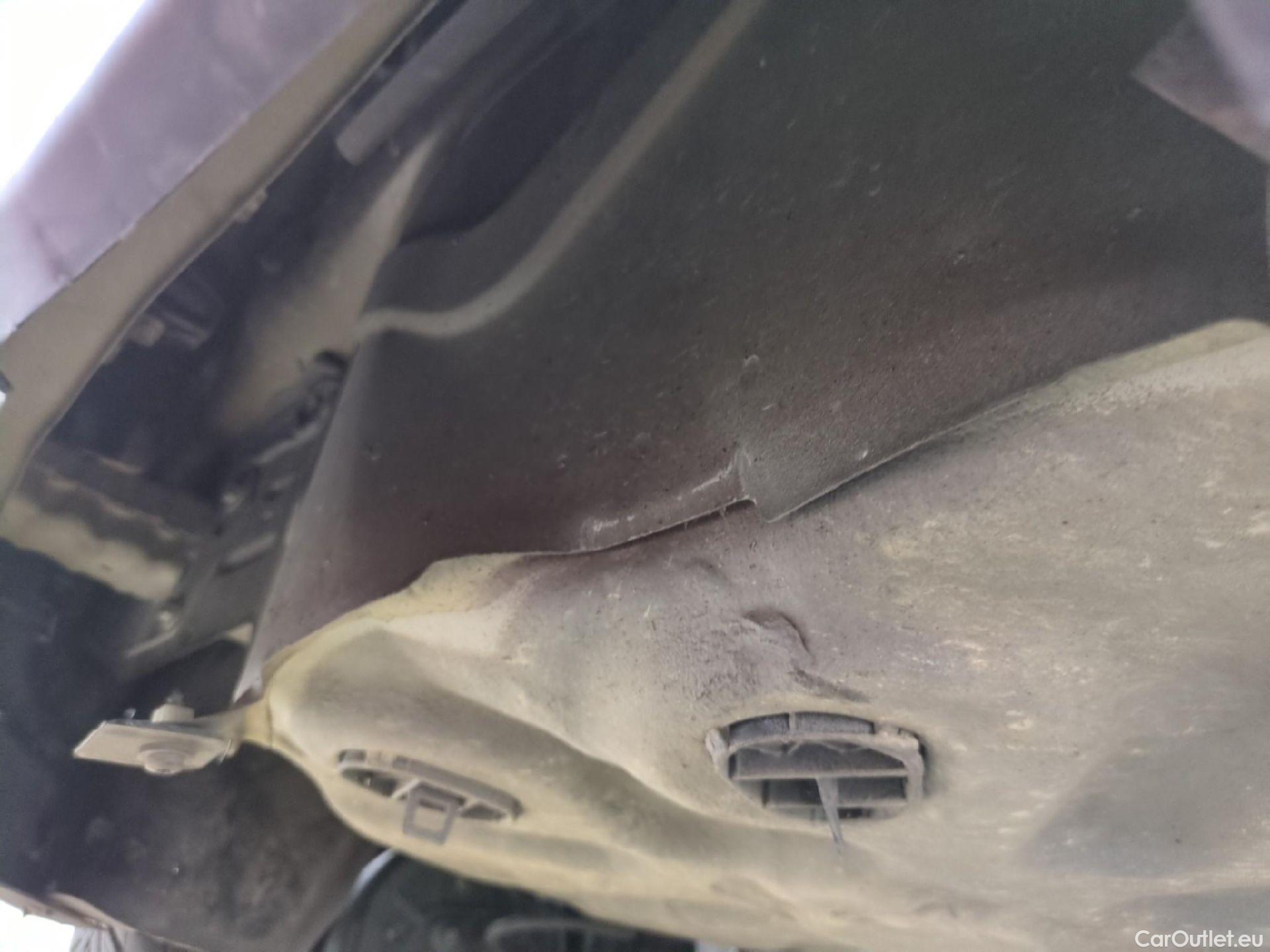  Citroen  C3  Feel Pack 1.2 PureTech 80CV BVM5 E6d #42