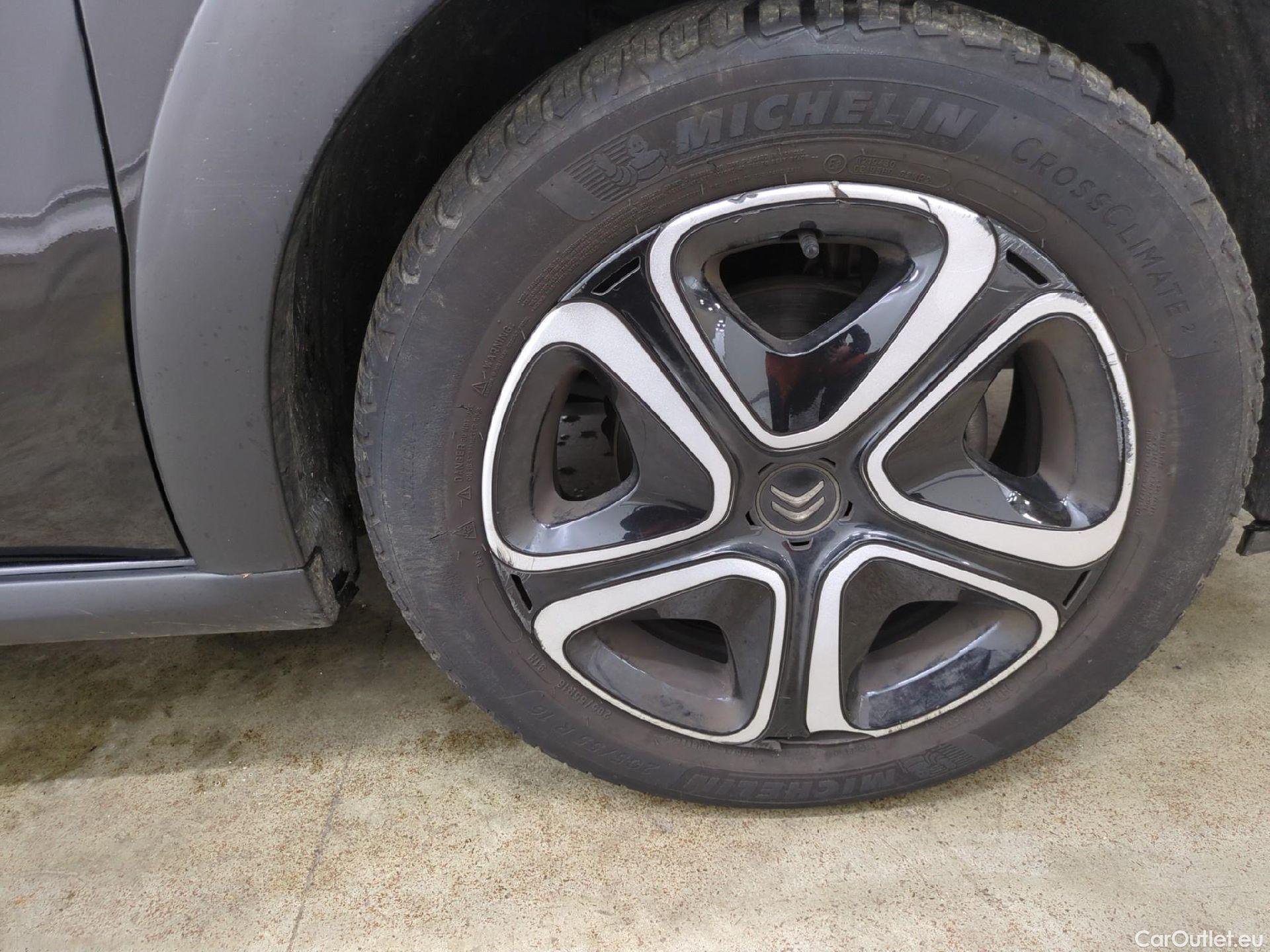  Citroen  C3  Feel Pack 1.2 PureTech 80CV BVM5 E6d #3