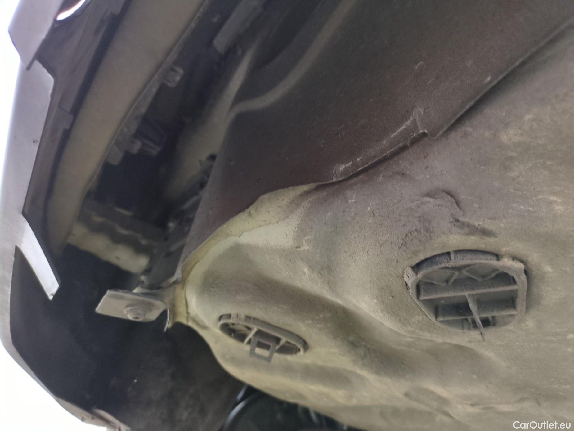  Citroen  C3  Feel Pack 1.2 PureTech 80CV BVM5 E6d #44