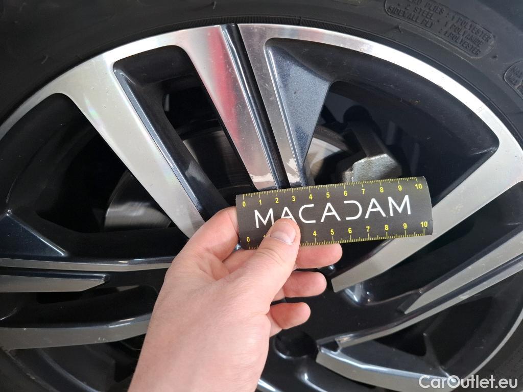  Peugeot  208  Allure Pack 1.2 PureTech 100CV BVA8 E6d #28