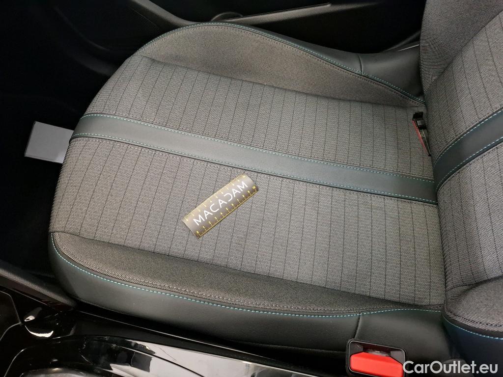  Peugeot  208  Allure Pack 1.2 PureTech 100CV BVA8 E6d #42