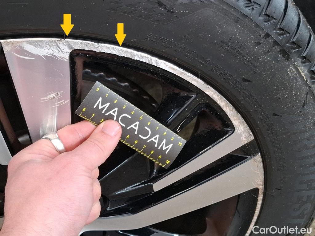  Peugeot  3008 PEUGEOT  / 2020 / 5P / SUV 1.6 HYBRID4 300 E-EAT8 GT #6