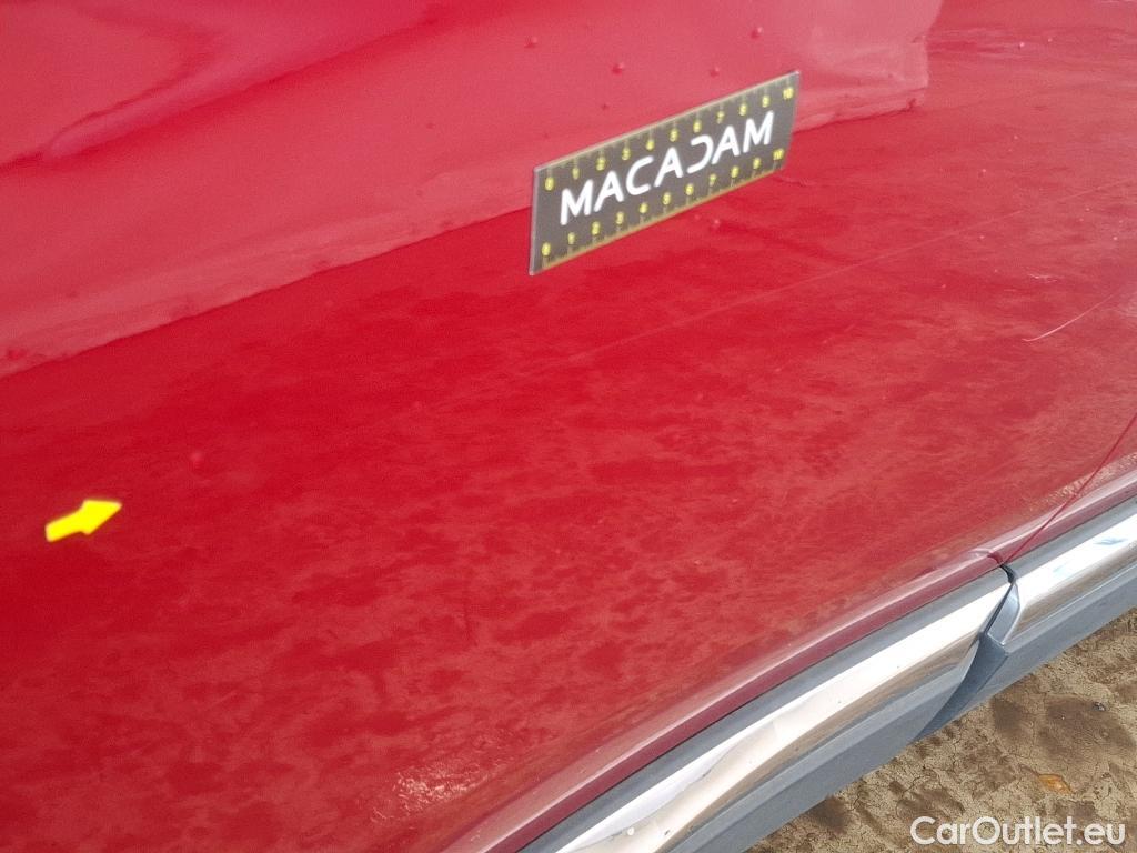  Peugeot  3008 PEUGEOT  / 2020 / 5P / SUV 1.6 HYBRID4 300 E-EAT8 GT #16