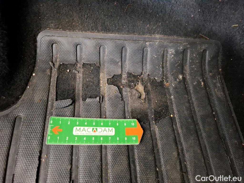  Peugeot  208  Allure Business 1.2 PureTech 100CV BVM6 E6d #2