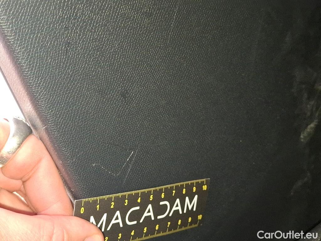  Peugeot  3008 PEUGEOT  / 2020 / 5P / SUV 1.6 HYBRID4 300 E-EAT8 GT #39