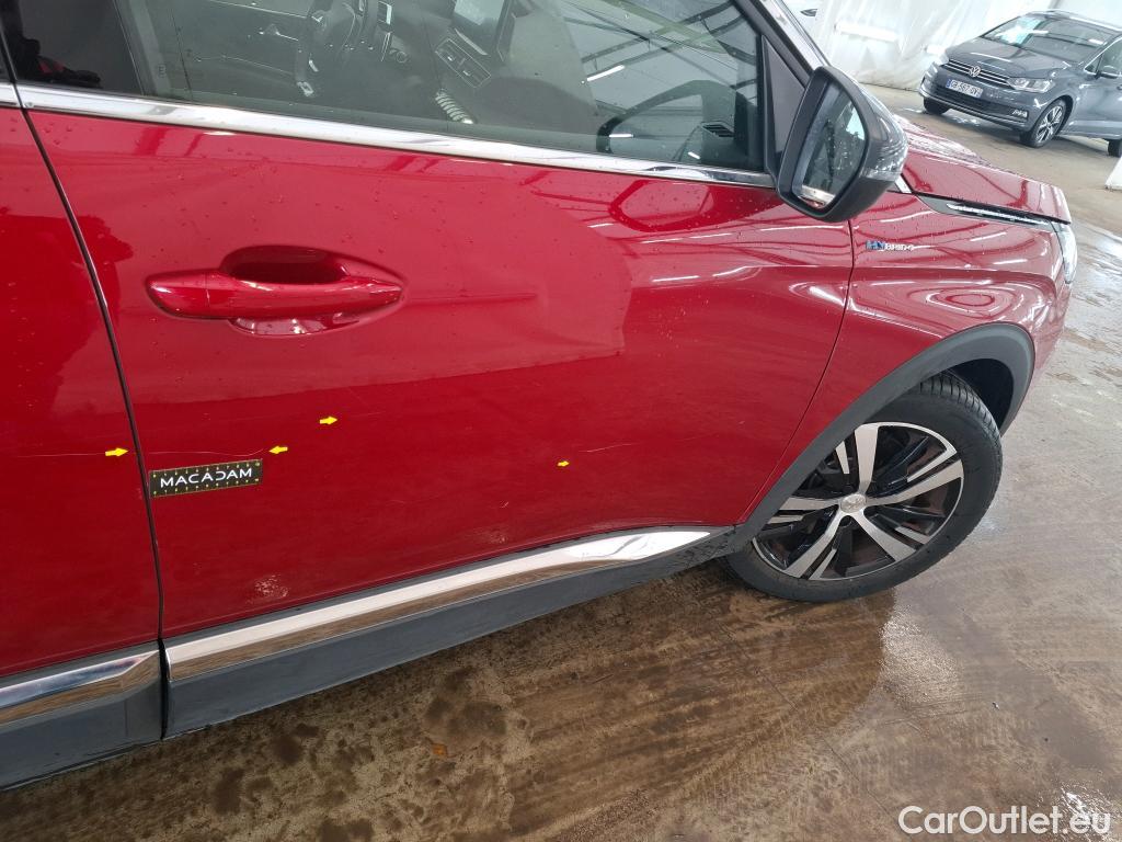  Peugeot  3008 PEUGEOT  / 2020 / 5P / SUV 1.6 HYBRID4 300 E-EAT8 GT #17
