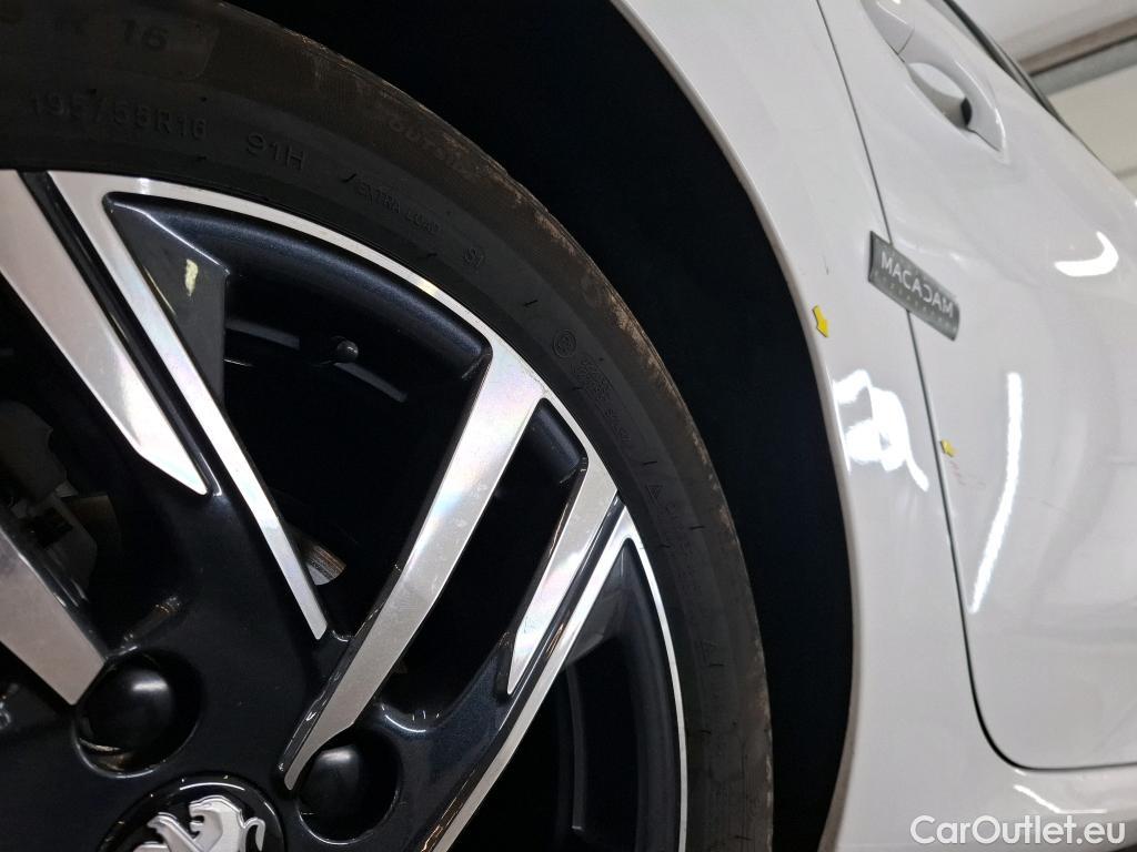  Peugeot  208  Allure Pack 1.2 PureTech 100CV BVA8 E6d #5