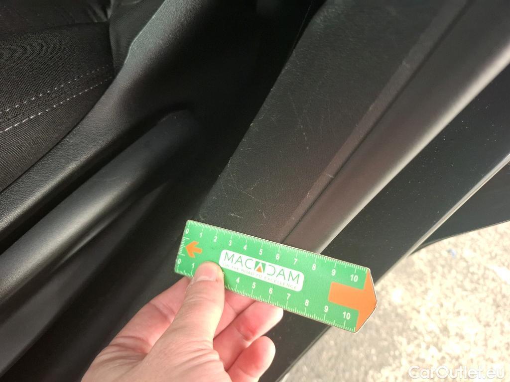  Peugeot  208  Affaire Premium Pack 1.2 80CV BVM5 E6dT #31