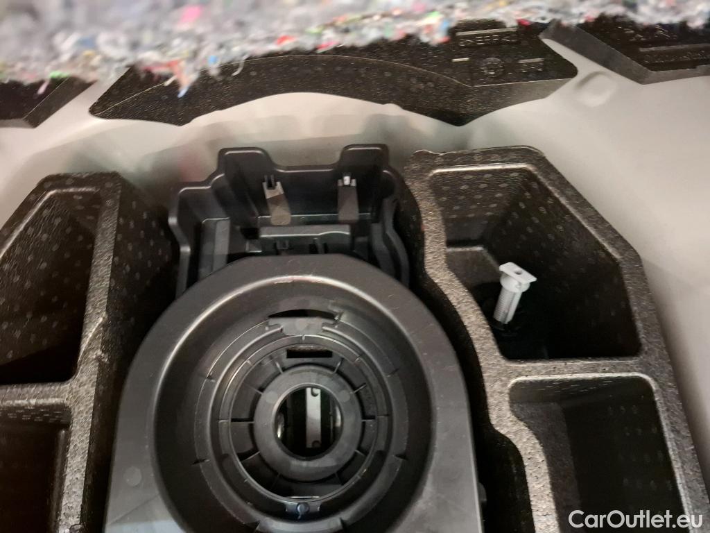  Peugeot  208  Allure Pack 1.2 PureTech 100CV BVA8 E6d #33