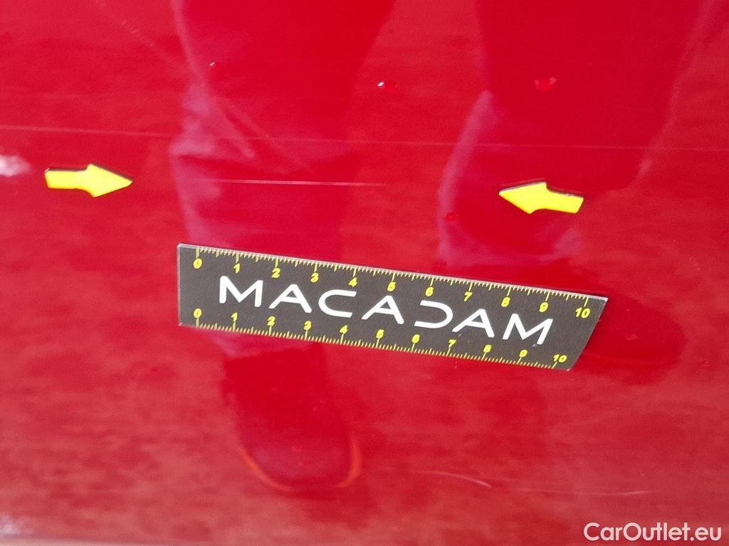  Peugeot  3008 PEUGEOT  / 2020 / 5P / SUV 1.6 HYBRID4 300 E-EAT8 GT #19