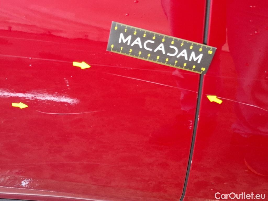  Peugeot  3008 PEUGEOT  / 2020 / 5P / SUV 1.6 HYBRID4 300 E-EAT8 GT #14