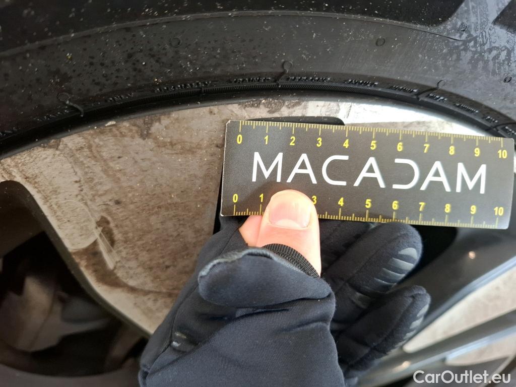  Opel   Grandland X Grandland X Elegance Business 1.5 130CV BVA8 E6d #61