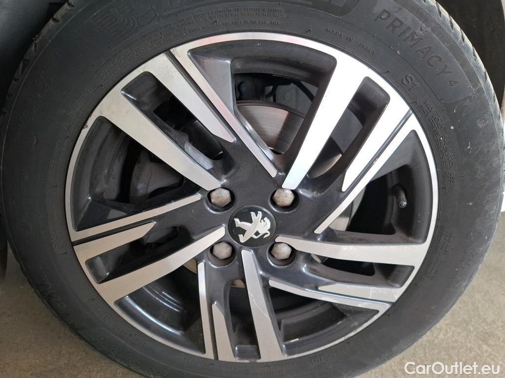  Peugeot  208  Allure Business 1.2 PureTech 100CV BVM6 E6d #16