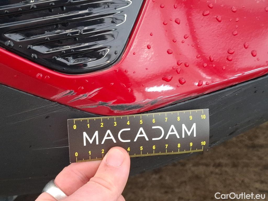  Peugeot  3008 PEUGEOT  / 2020 / 5P / SUV 1.6 HYBRID4 300 E-EAT8 GT #28