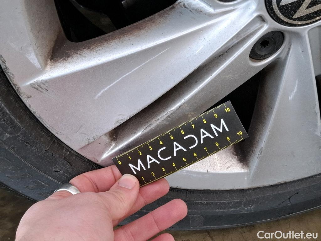  Volkswagen  Golf  VOLKSWAGEN / 2020 / 5P / Berline 1.5 eTSI OPF 150 DSG7 Life Busi 1st #9