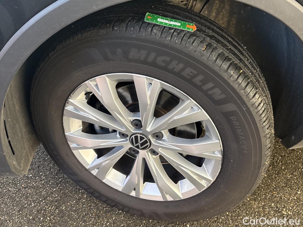  Volkswagen  Tiguan VOLKSWAGEN  / 2020 / 5P / SUV 2.0 TDI 150 DSG7 Life #1
