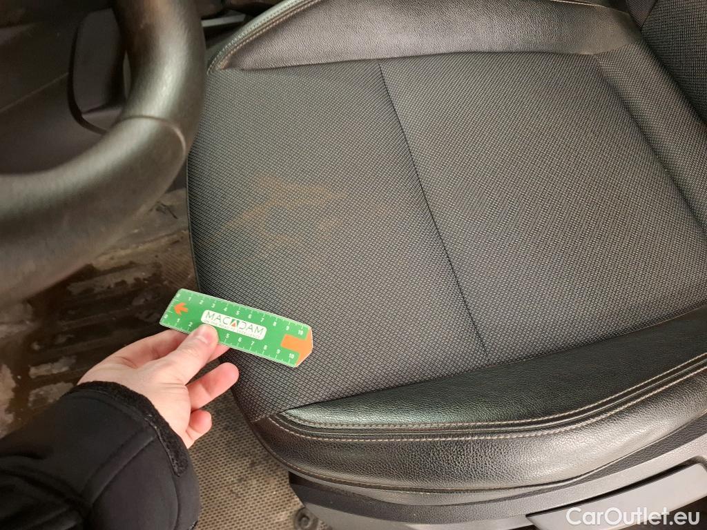  Renault  Kangoo RENAULT  / 2021 / 4P / Fourgonnette Extra - Blue dCi95 Sésame Ouvre Toi #22