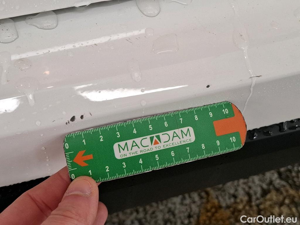  Toyota  Yaris TOYOTA  Hybride / 2019 / 5P / Berline Hybride 116h Dynamic Business Beyond Zer #34