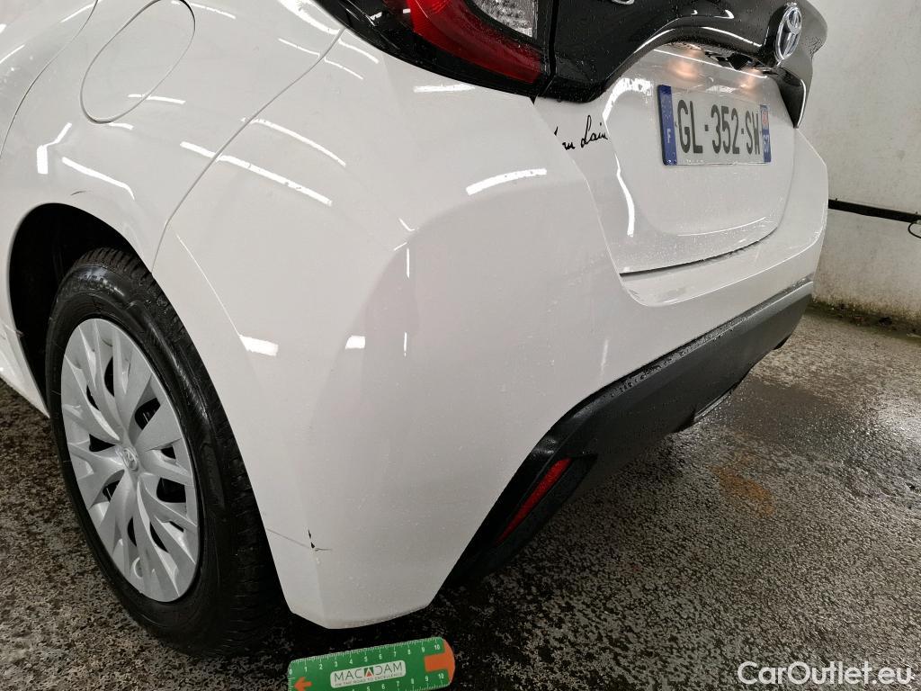  Toyota  Yaris TOYOTA  Hybride / 2019 / 5P / Berline Hybride 116h Dynamic Business Beyond Zer #32