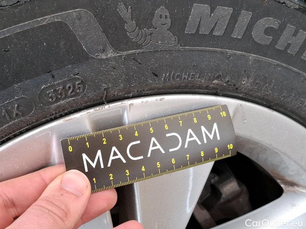  Volkswagen  Golf  VOLKSWAGEN / 2020 / 5P / Berline 1.5 eTSI OPF 150 DSG7 Life Busi 1st #10