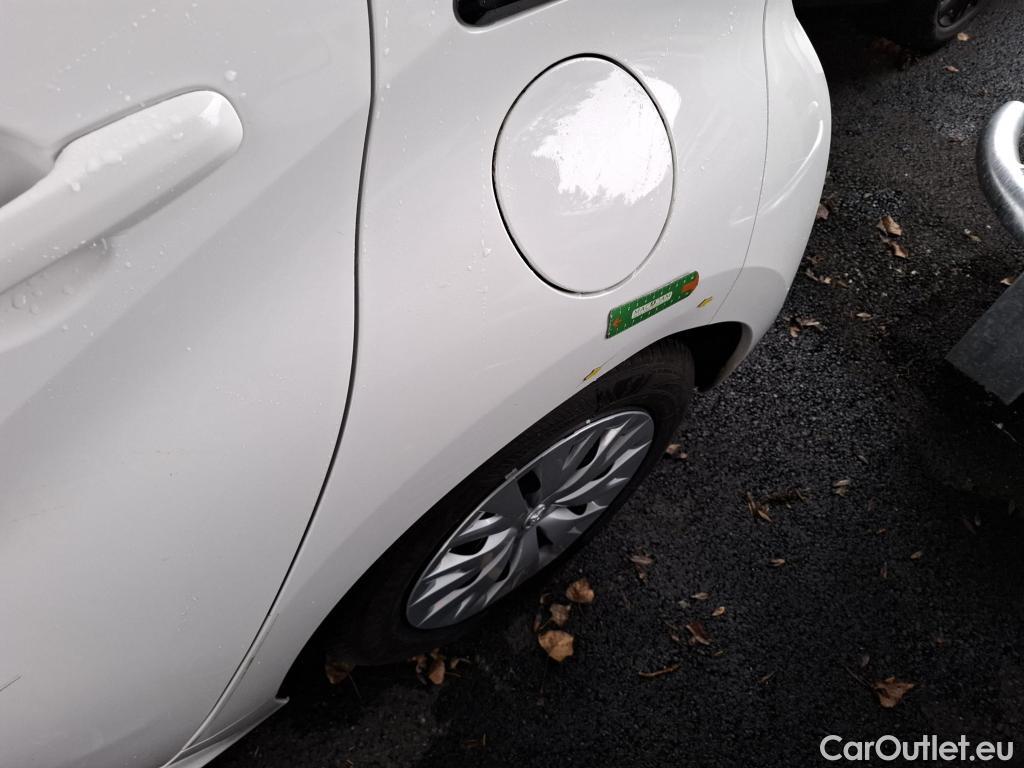  Toyota  Yaris TOYOTA  Hybride / 2019 / 5P / Berline Hybride 116h Dynamic Business Beyond Zer #14