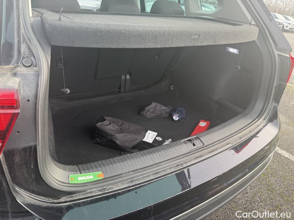  Volkswagen  Tiguan VOLKSWAGEN  / 2020 / 5P / SUV 2.0 TDI 150 DSG7 Life #23