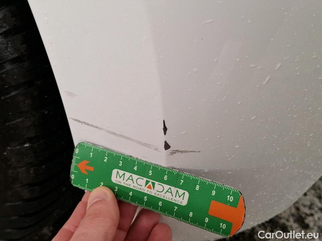  Toyota  Yaris TOYOTA  Hybride / 2019 / 5P / Berline Hybride 116h Dynamic Business Beyond Zer #33